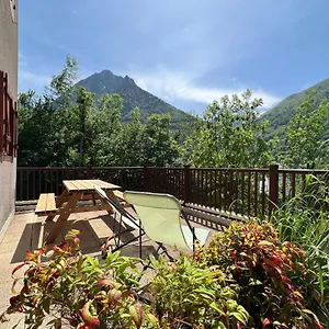 https://duplex-terrasse-panoramique-parking-piscine-ete.midi-pyreneeshotels.com